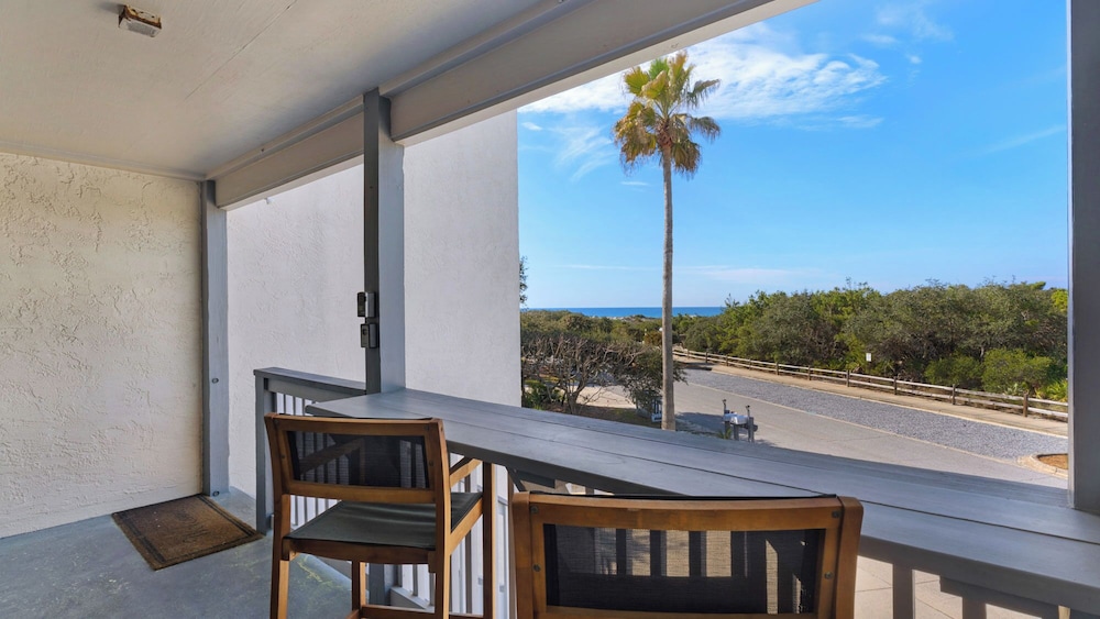 Palm Sounds: Gulf Views & Easy Beach Access!