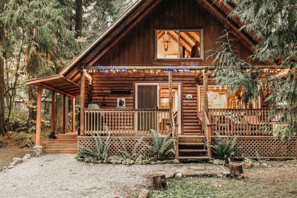 17mbr - Log - Bbq - Pets Ok - Wifi - Sleeps 8 2 Bedroom Home by RedAwning