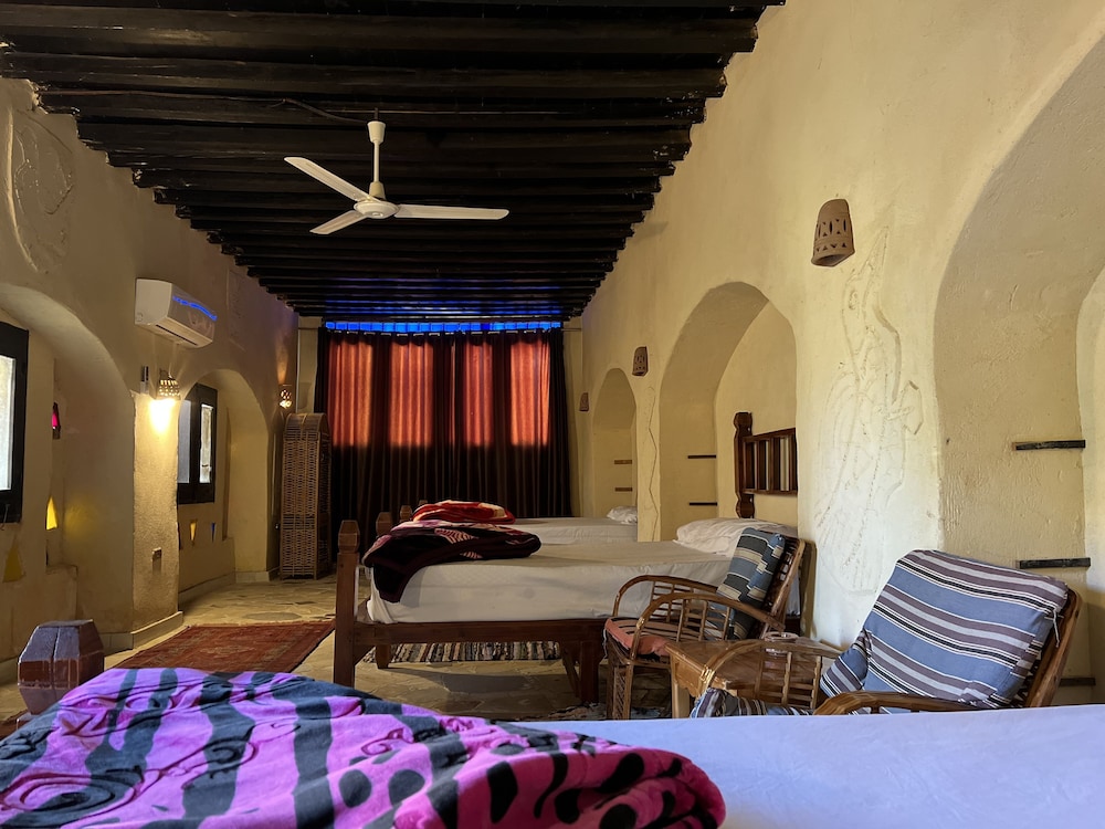 Zad Elmosafer Guest House