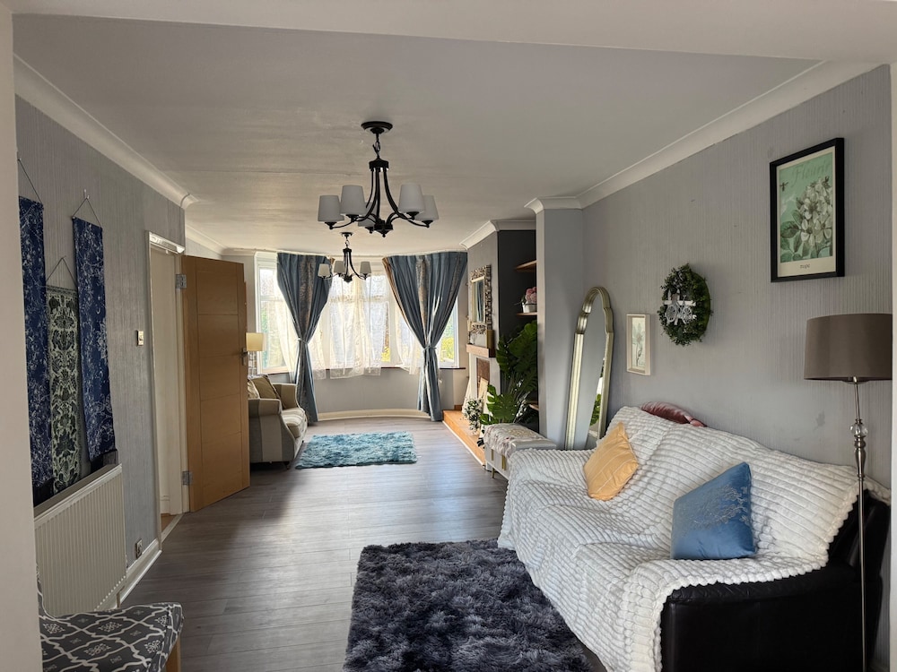 Oxford - Villa - Sleeps 8 - Garden - Parking