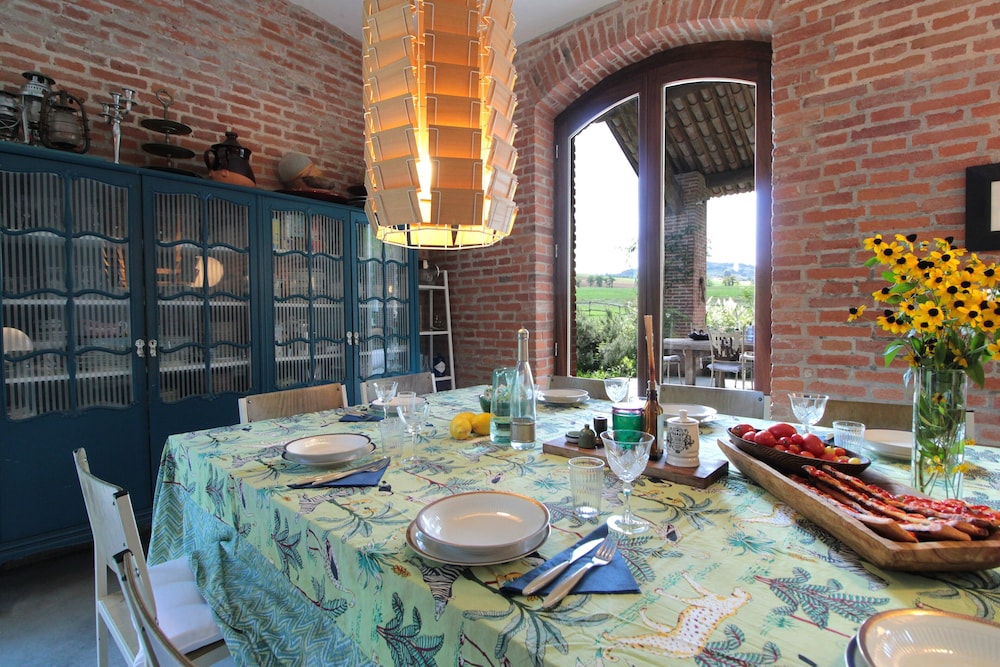 Villa Poggio Zucchino Pool and Wellness Piacenza