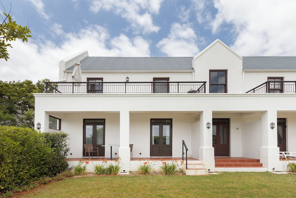Winelands Golf Lodges at De Zalze