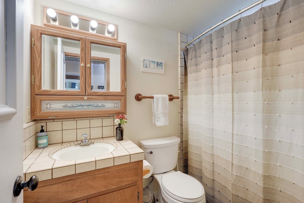 Private Lake Access: Pet-friendly Home in Arnold!