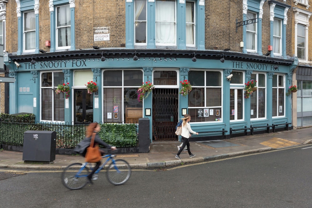 Canonbury Park North II by Onefinestay