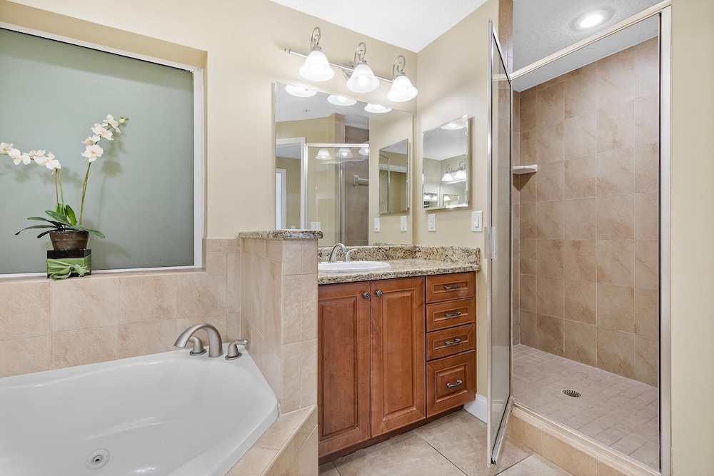 Atlantic Villas 302