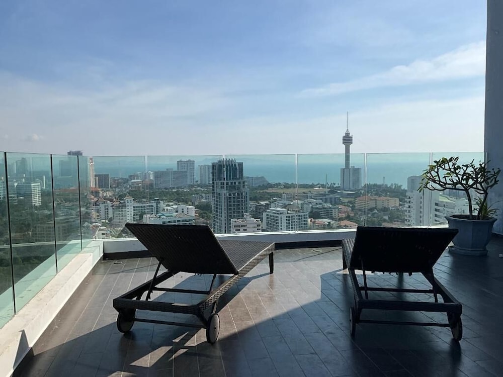 Vision Pratumnak by PSR ASIA