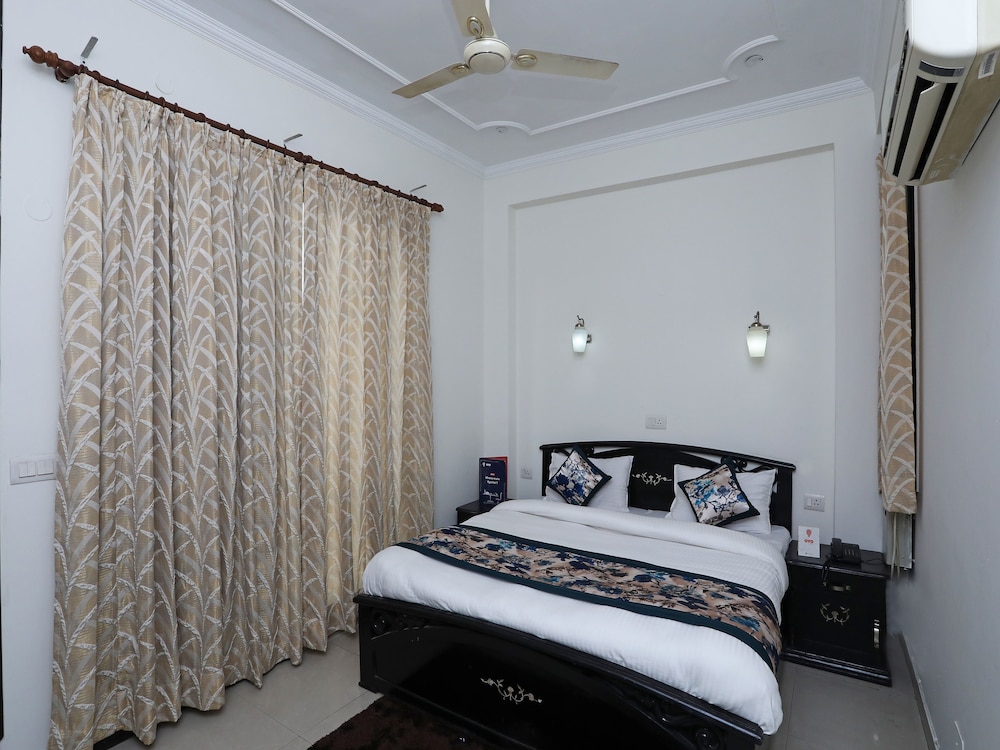 OYO 15130 Cape Jasmine Regency view 5