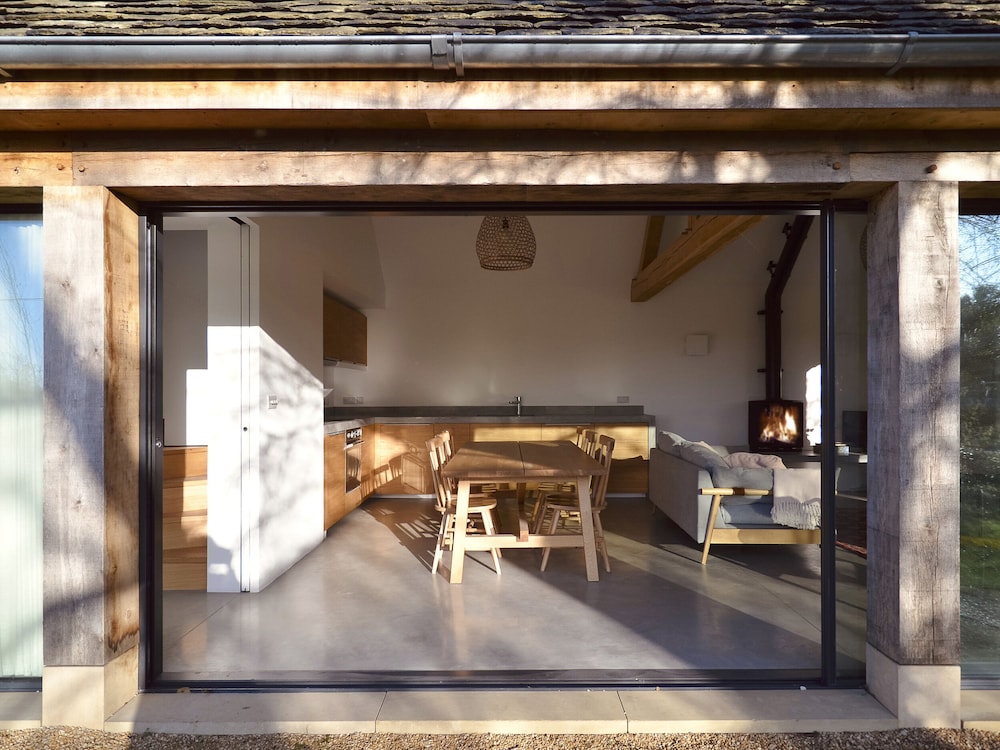 High Cogges Farm Holiday Cottages The Cart Shed