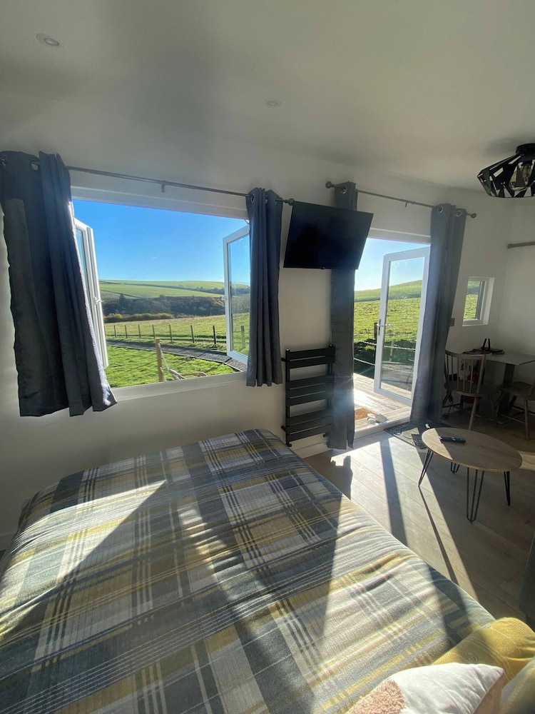 Hill View Cabin-private hot Tub-valley Views
