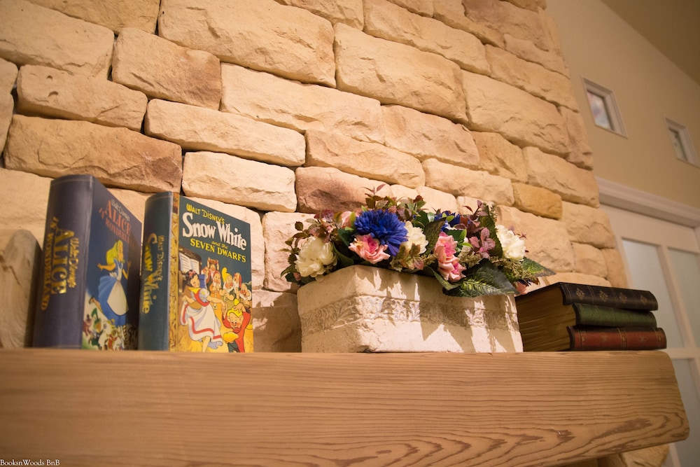 Books & Woods B&B
