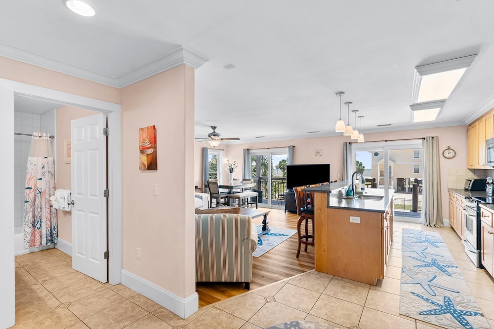 Pet Friendly Beach House - One Palm