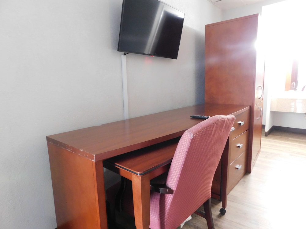 Greensboro Vacations - Park View Inn - Property Image 13