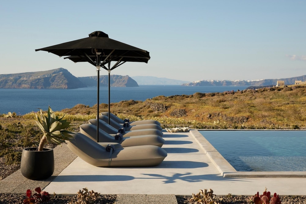 Villa Absolute Paradise Santorini view 3