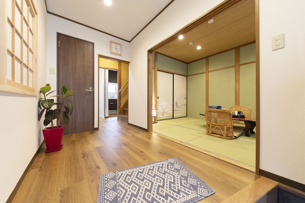 Shirakabanoyado-Uehonmachi