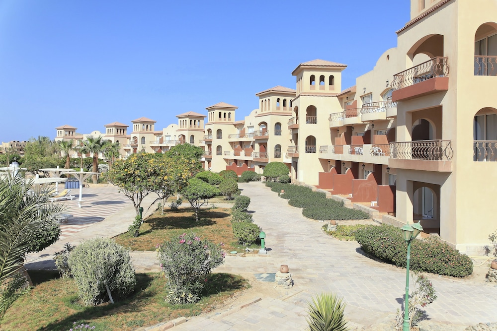 Pensee Royal Garden Beach Resort