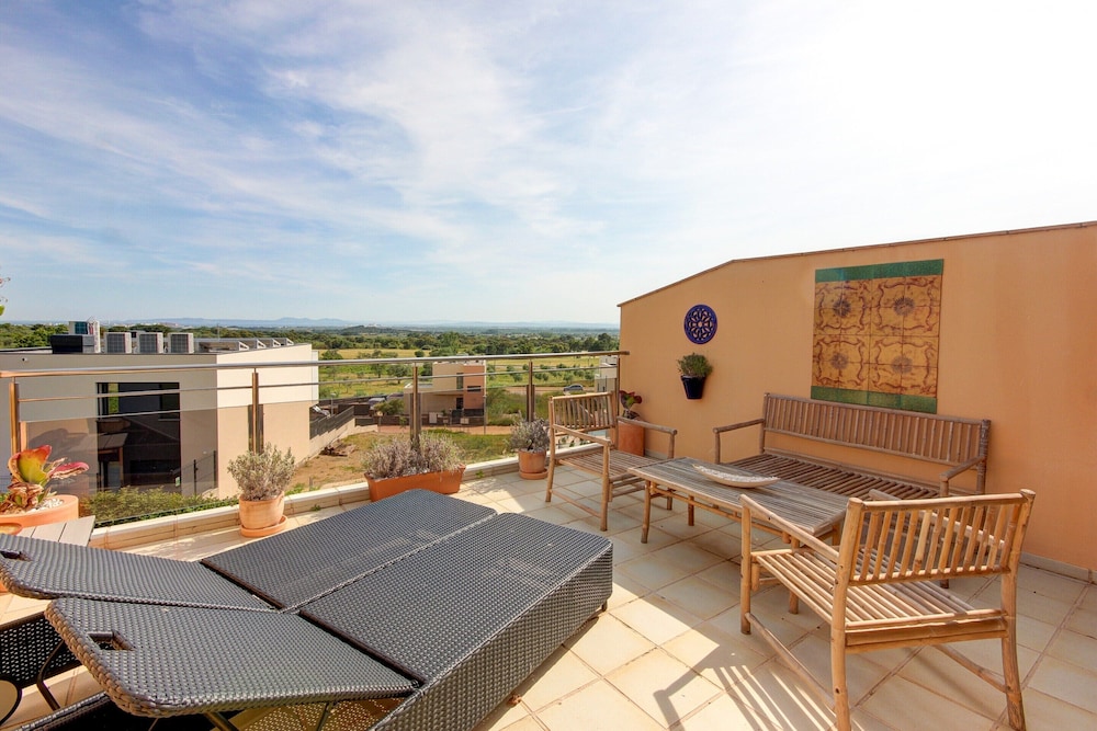 Duplex Apartment in Palau-saverdera
