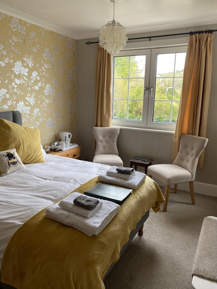 Lynton Vacations - Sinai House - Property Image 4