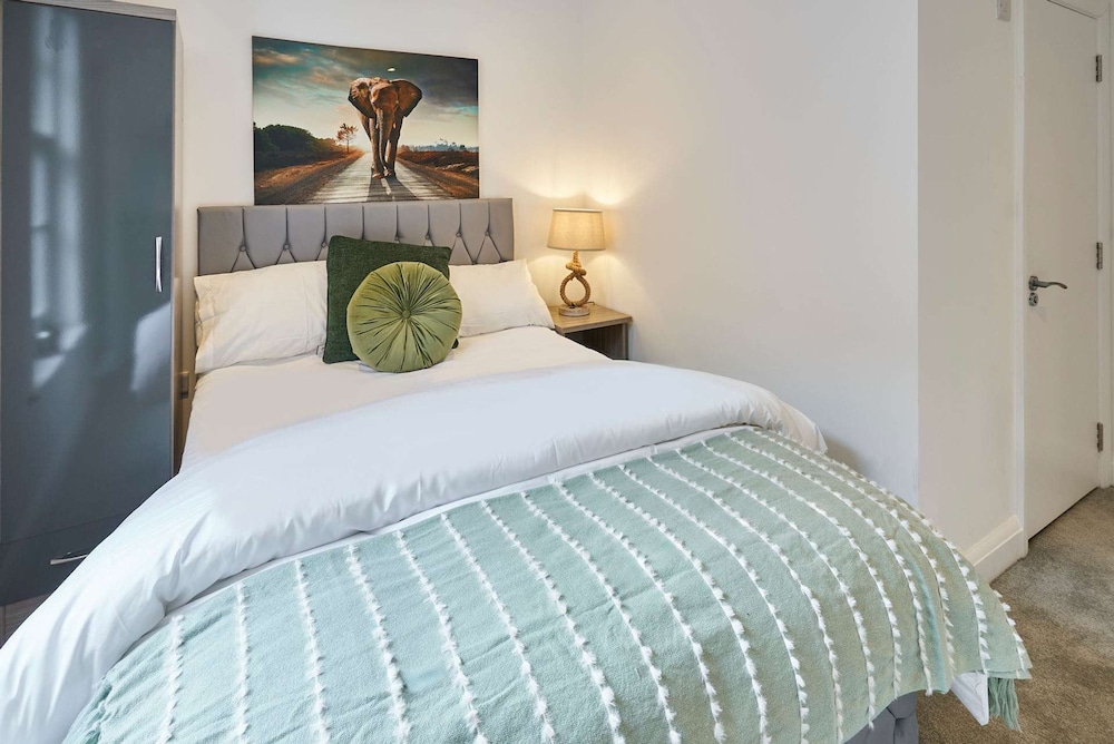 Host Stay Eton House