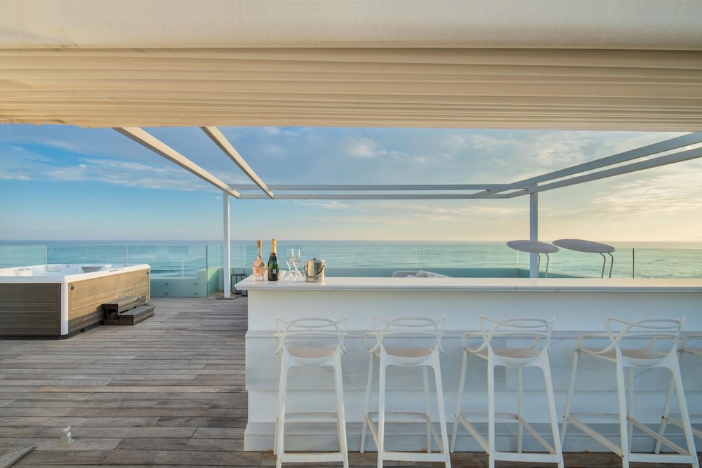 Villa Frontline Beach Costabella - Marbella