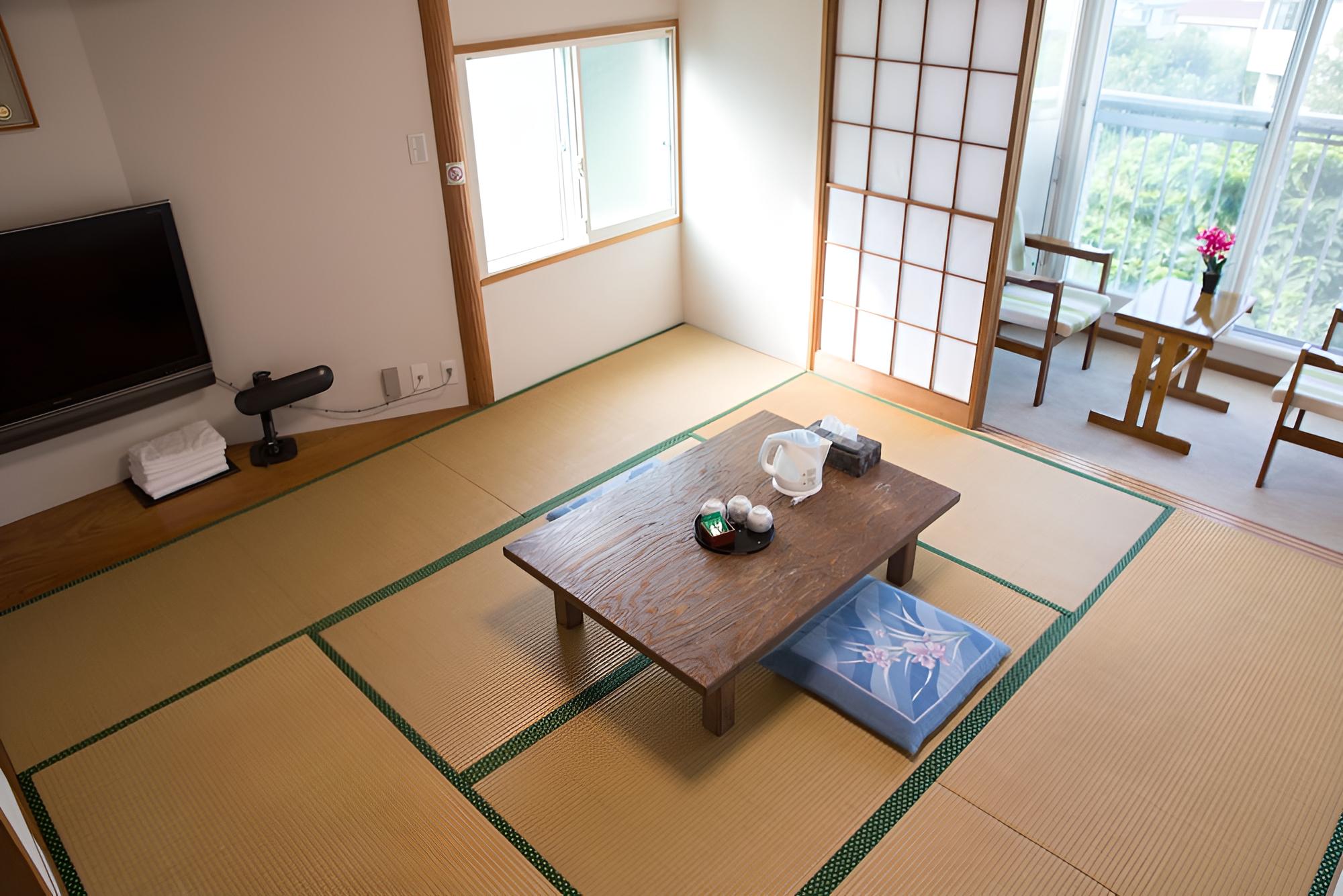 Atami Red House