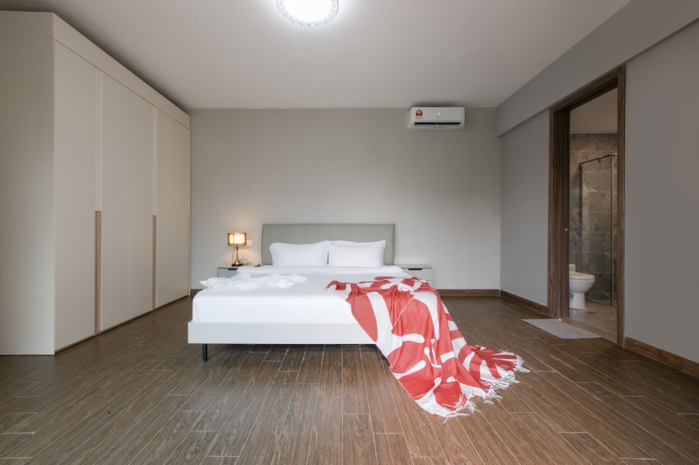 Forest City Golf Villa by A & Home Party