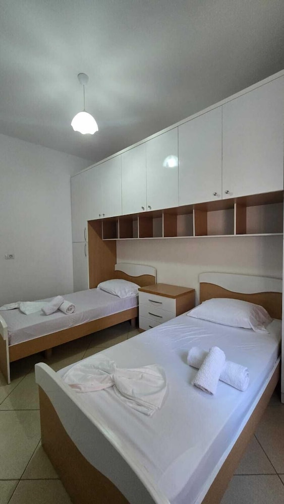 Tirent Apartment - Your Beach Home in Vlorë