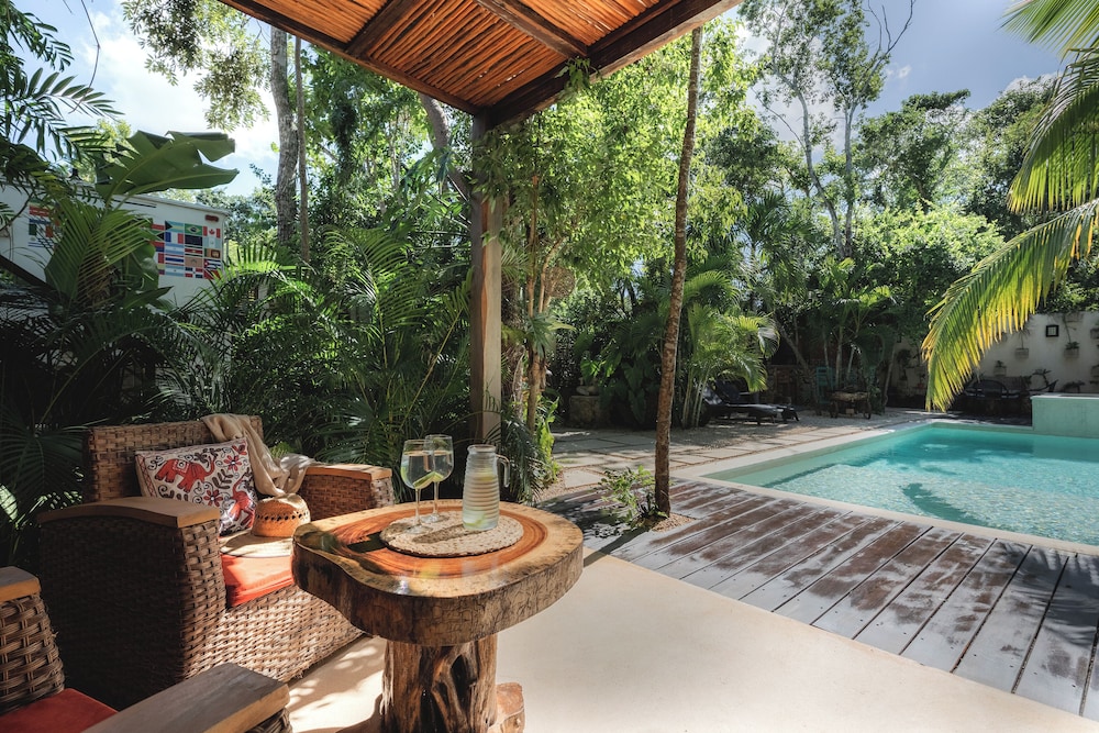 TRECE LUNAS TULUM