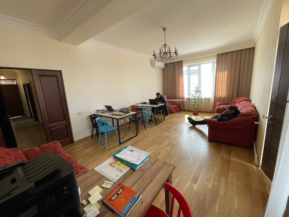 Kenut Hostel