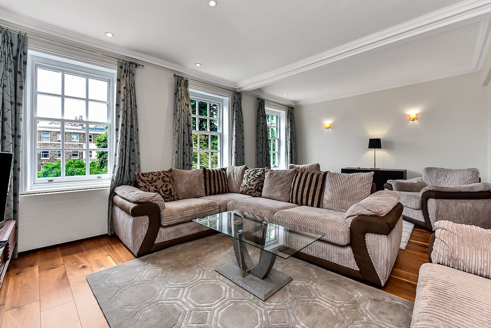 Montagu Square Apartments