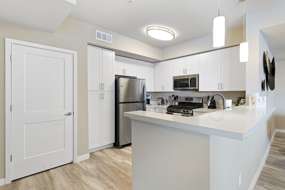 Designer Apt With Jacuzzi Walk To Casino Imax - Property Image 50