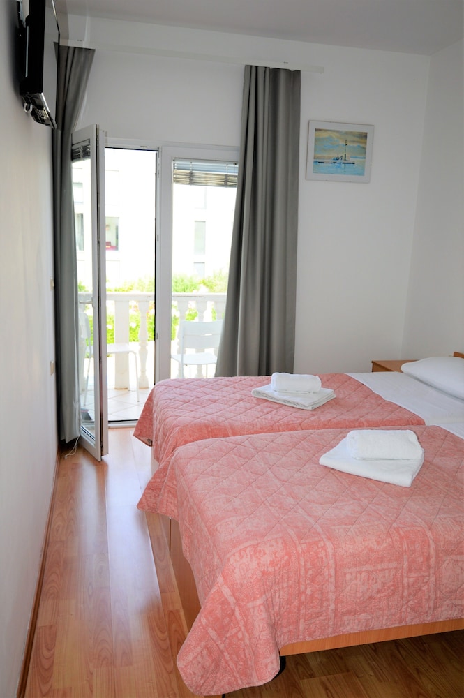 Bed & Breakfast by the Beach