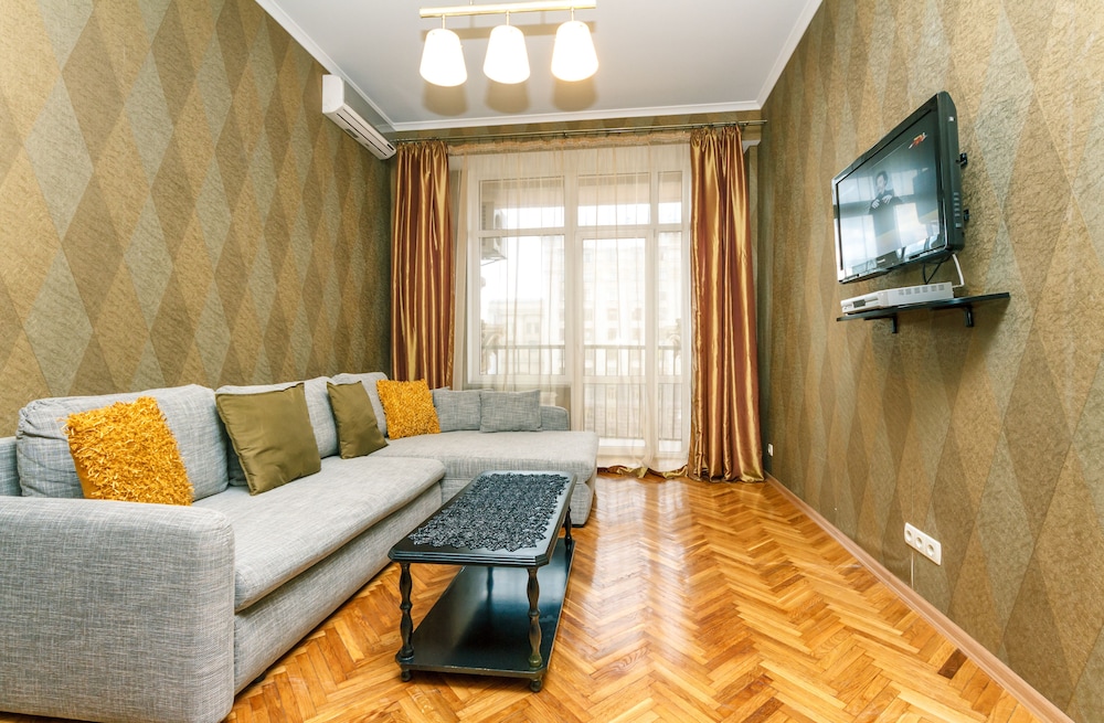 Alma Apartments