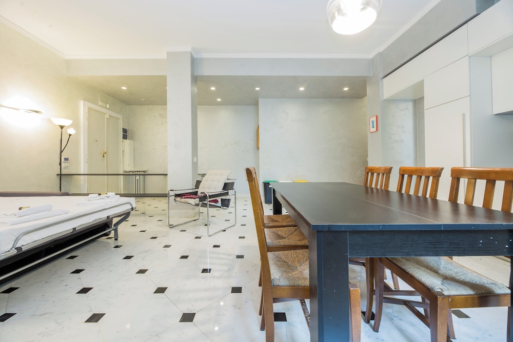 Spacious flat with Balcony
