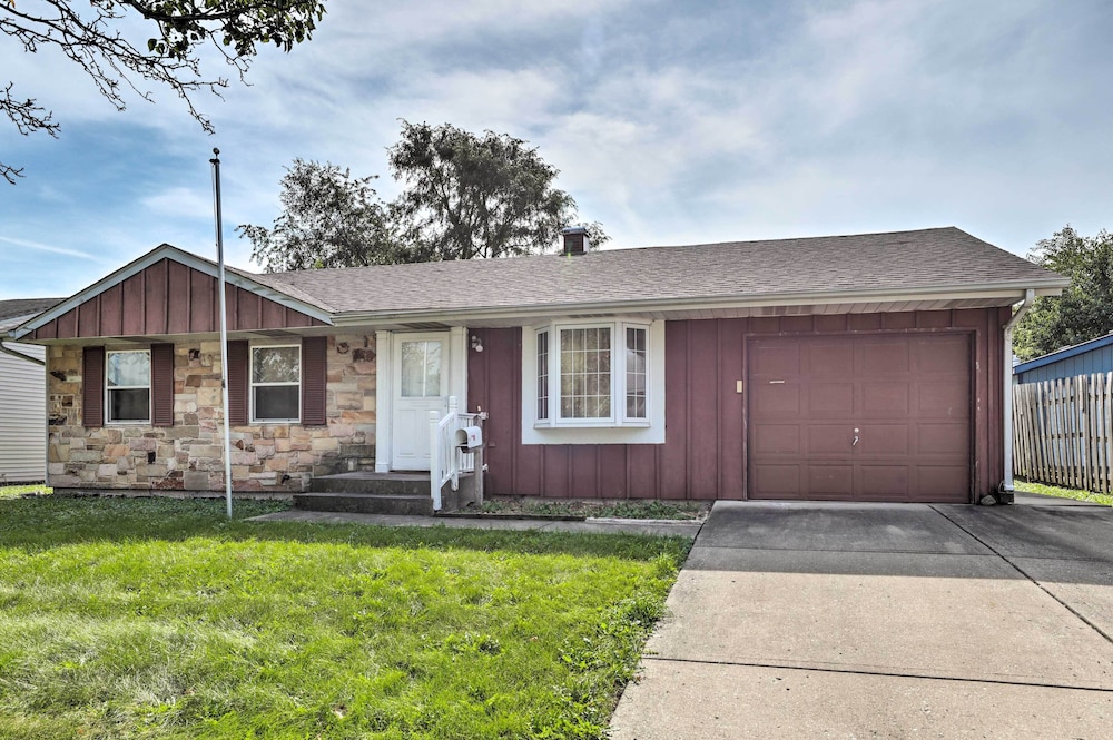 Glendale Heights Home With Office and Backyard! - Property Image 14
