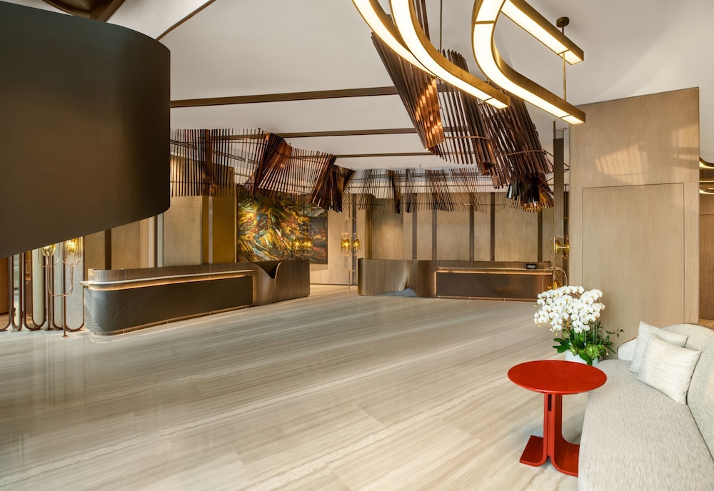 Hilton Saigon 2