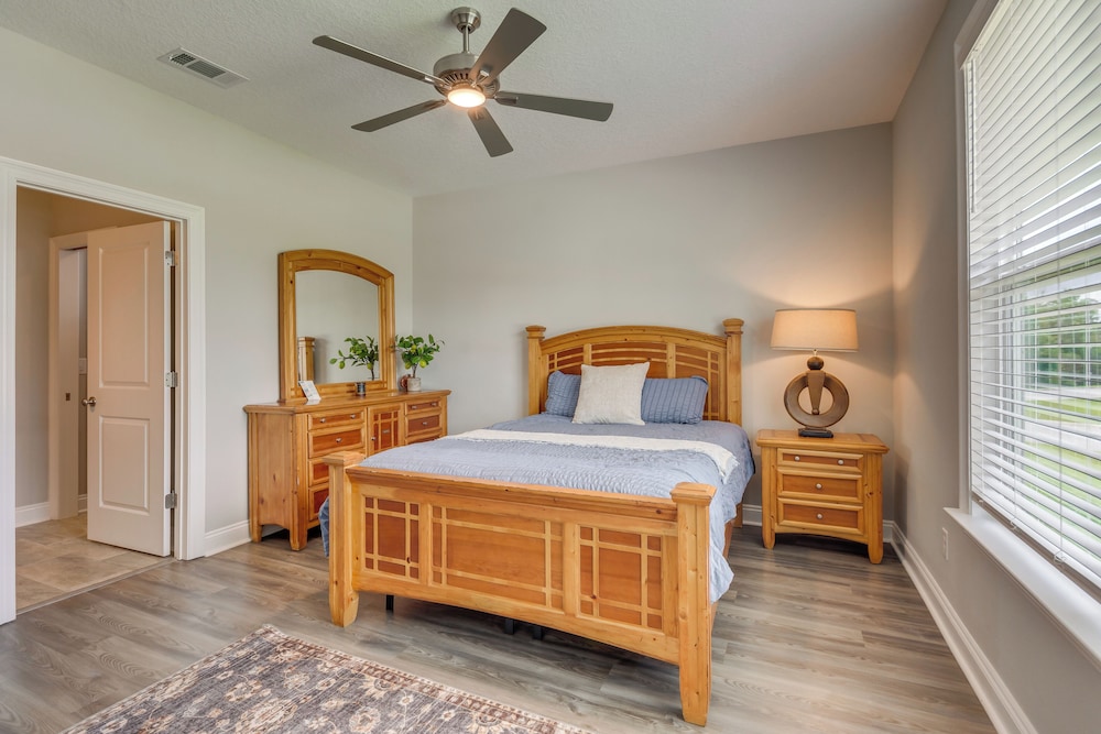 Modern Family Home w/ Spacious Yard in Milton