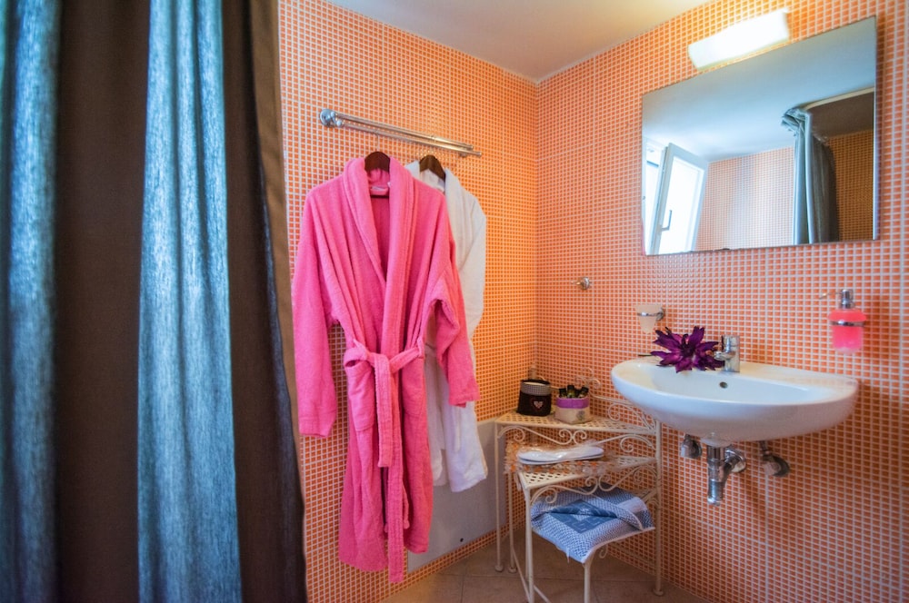 Castri Village - Kythira Quality Resort