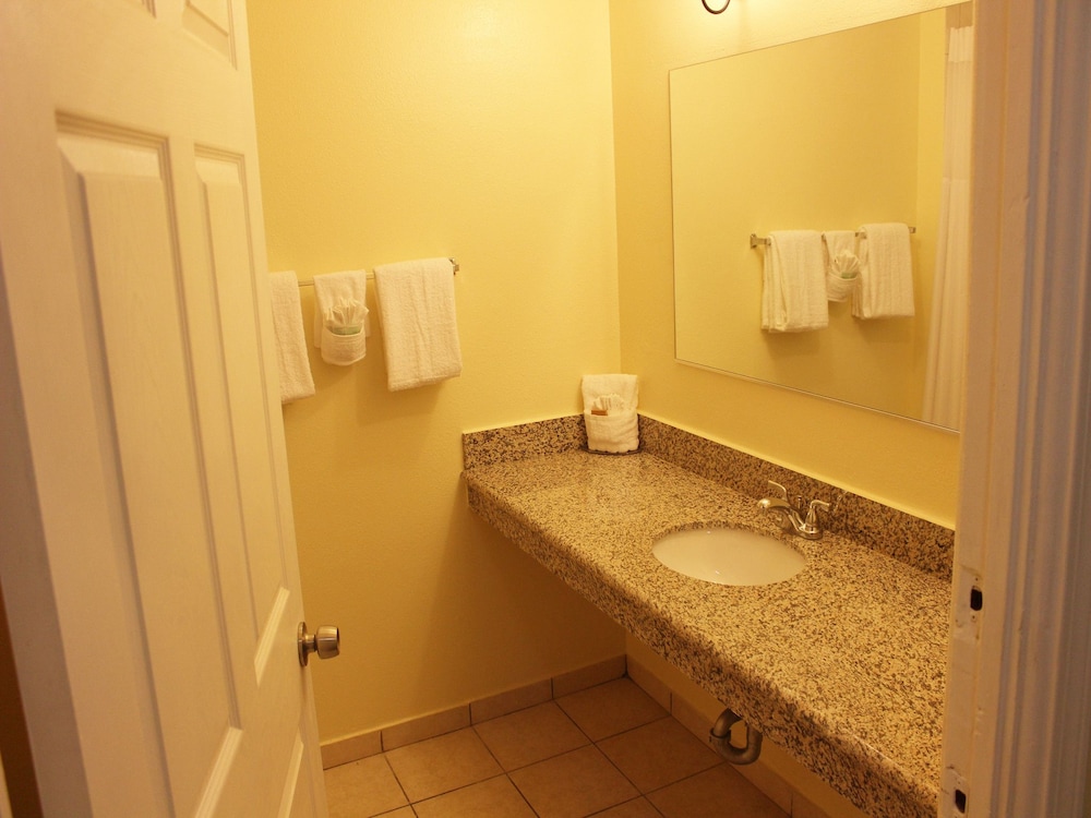 Pasadena Rose Inn - Property Image 12