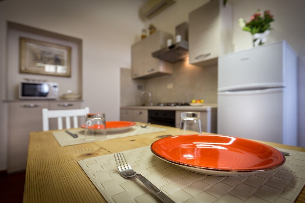 Classic Tuscany Apartment A by Mmega
