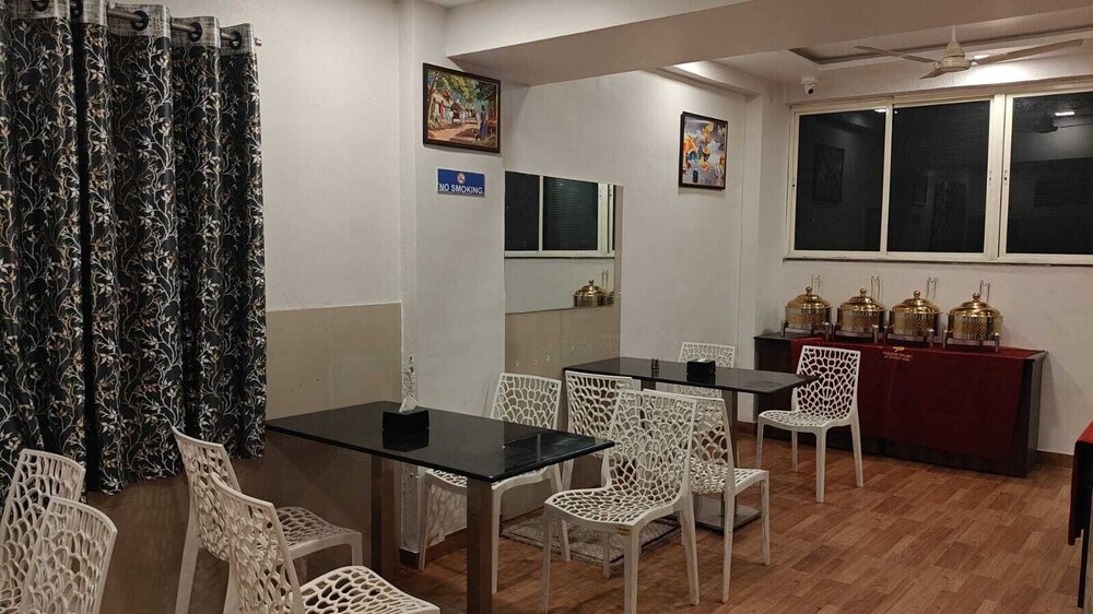 Hotel lotus exicutive