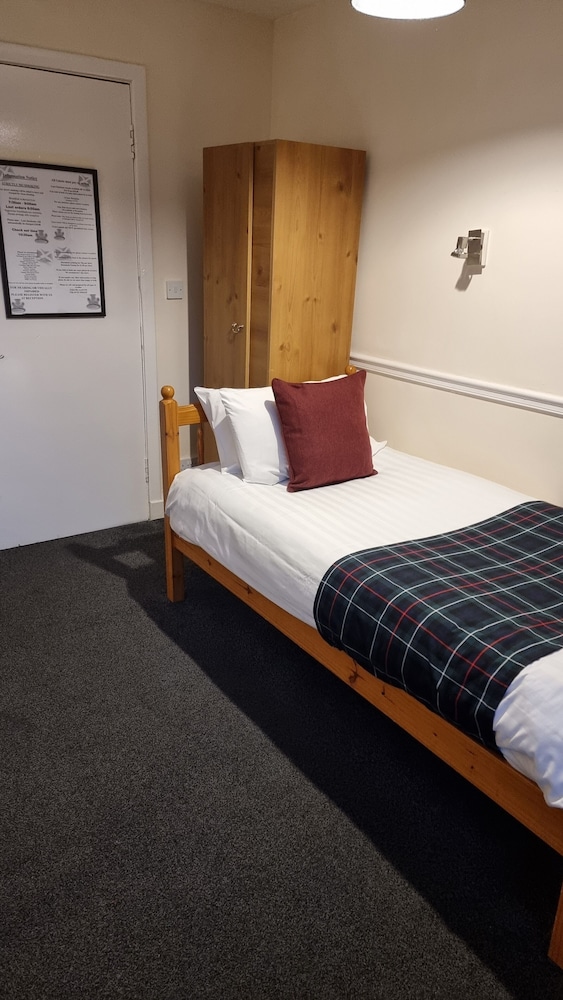 The Hampton Court Guesthouse