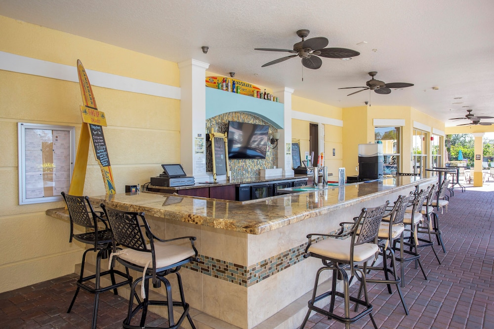 Magnificent 2 Bedroom Apartment Vista Cay Resort 107