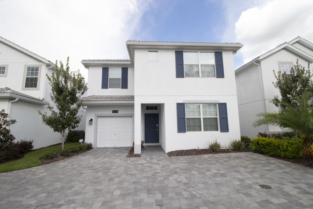 Storey Lake 4764 - Image 1