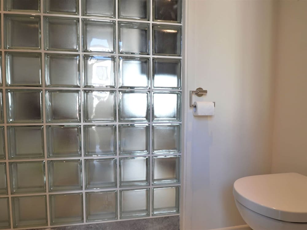Rochehaut Hideaway With Tub