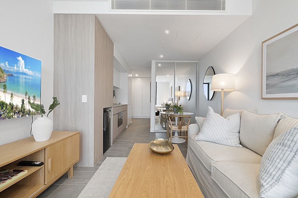 Bright Studio in Fremantle With Modern Finishes