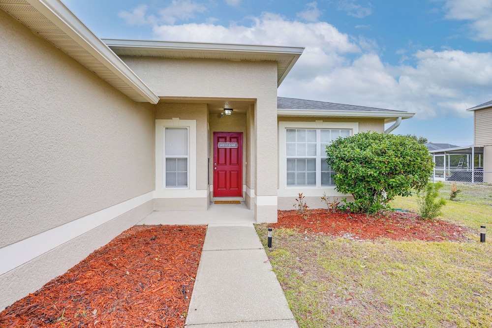 8 Mi to Legoland: Winter Haven Home w/ Lanai!
