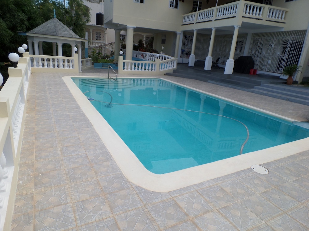 The Royal Kensington Guest House