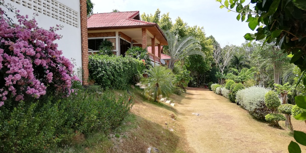Freedom Estate