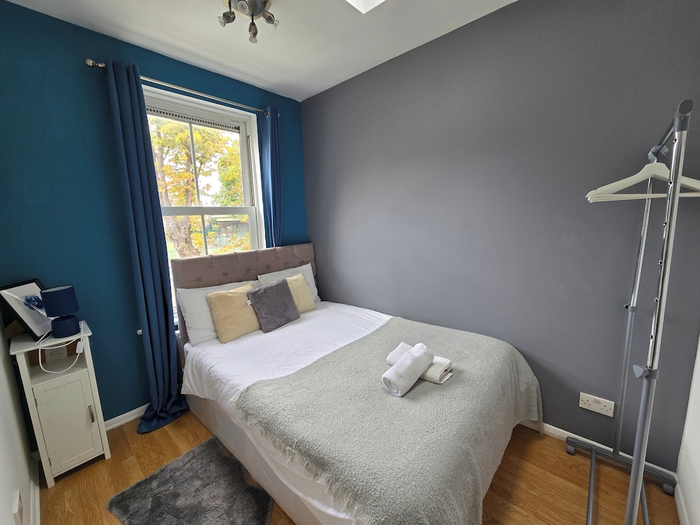 Cozy 4 Bedroom House in the Heart of Brixton