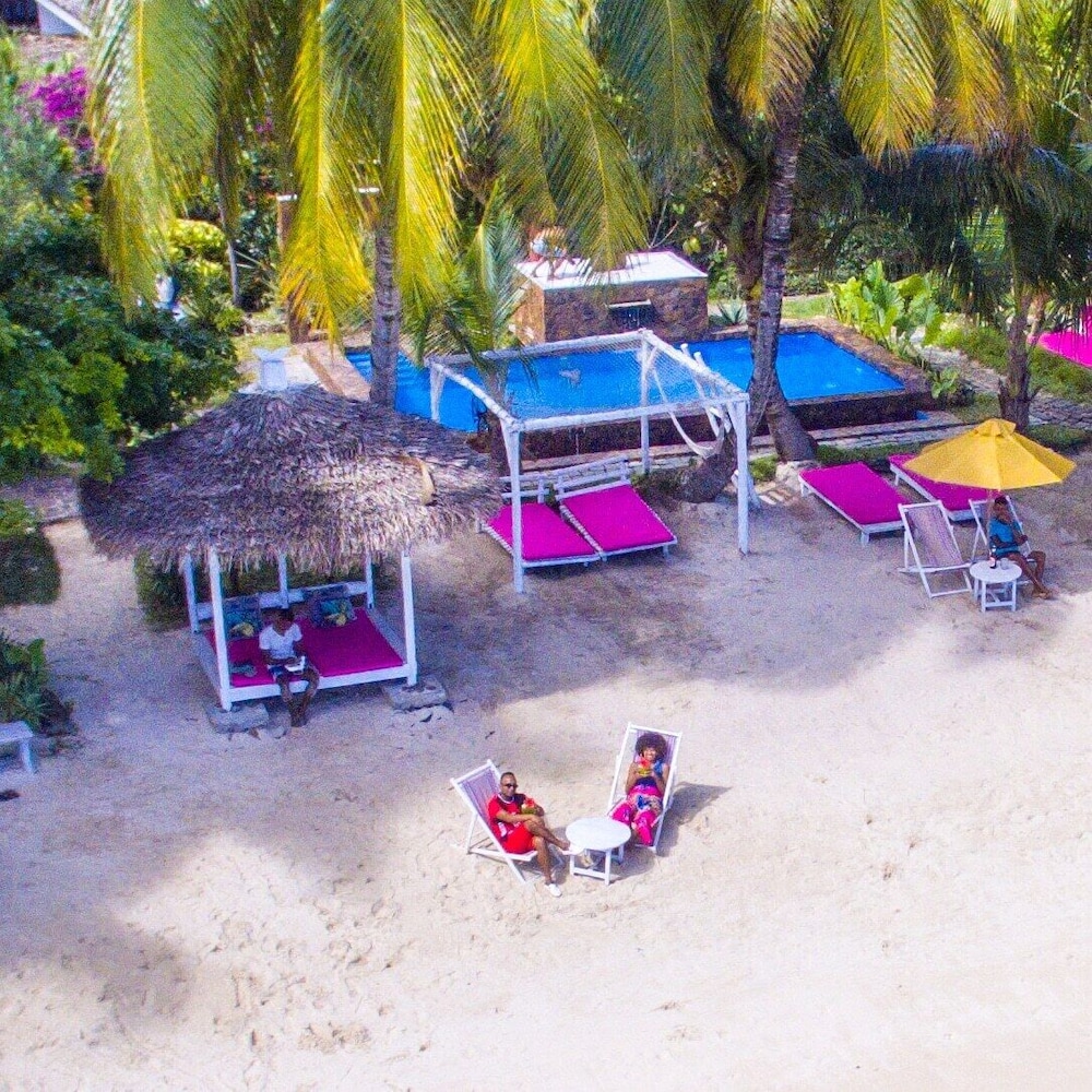 Ravoraha Ecolodge